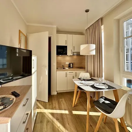 Komfortables Mit Balkon In Apartment Sellin (Rugen)
