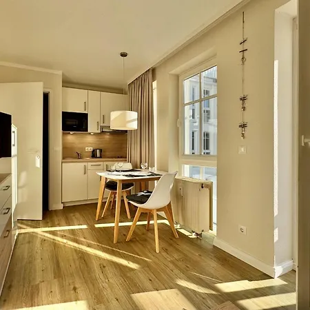 Apartment Komfortables Mit Balkon In *