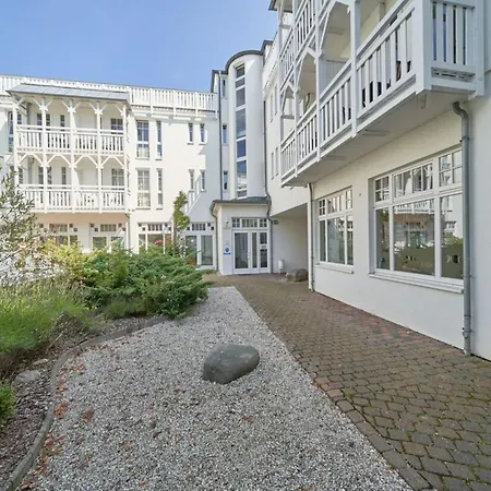 Komfortables Mit Balkon In Sellin (Rugen)